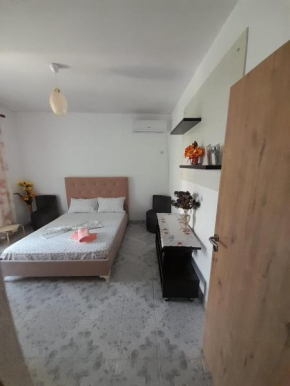 Mona's guesthouse